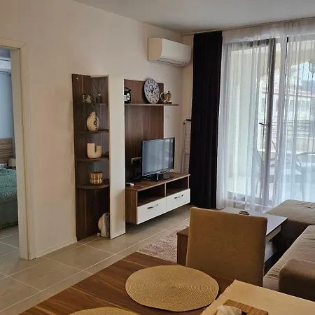 Vladan Apartment